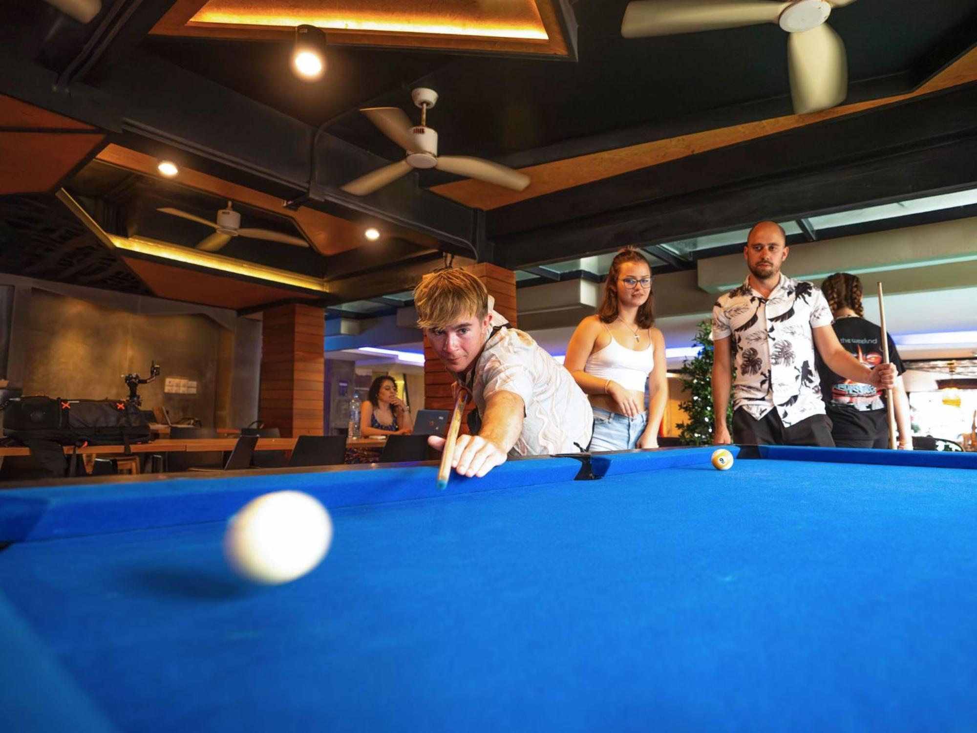 Mad Monkey Phuket Hostel Patong Exterior photo