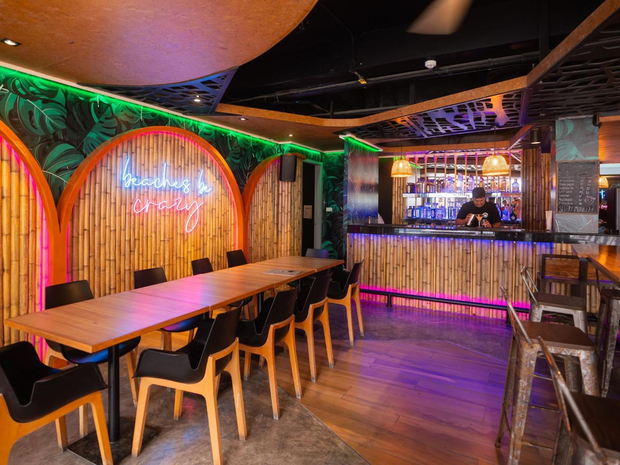 Mad Monkey Phuket Hostel Patong Exterior photo