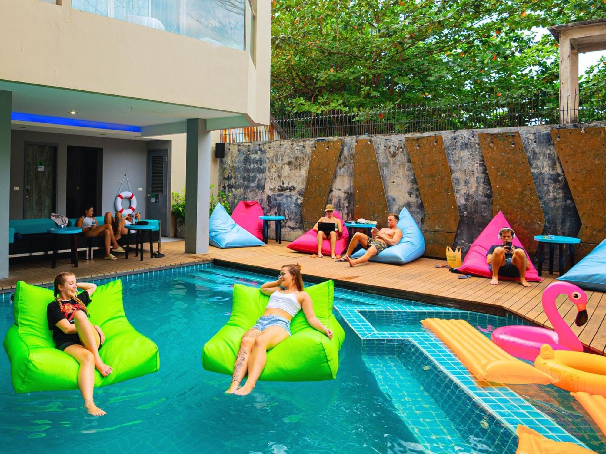 Mad Monkey Phuket Hostel Patong Exterior photo