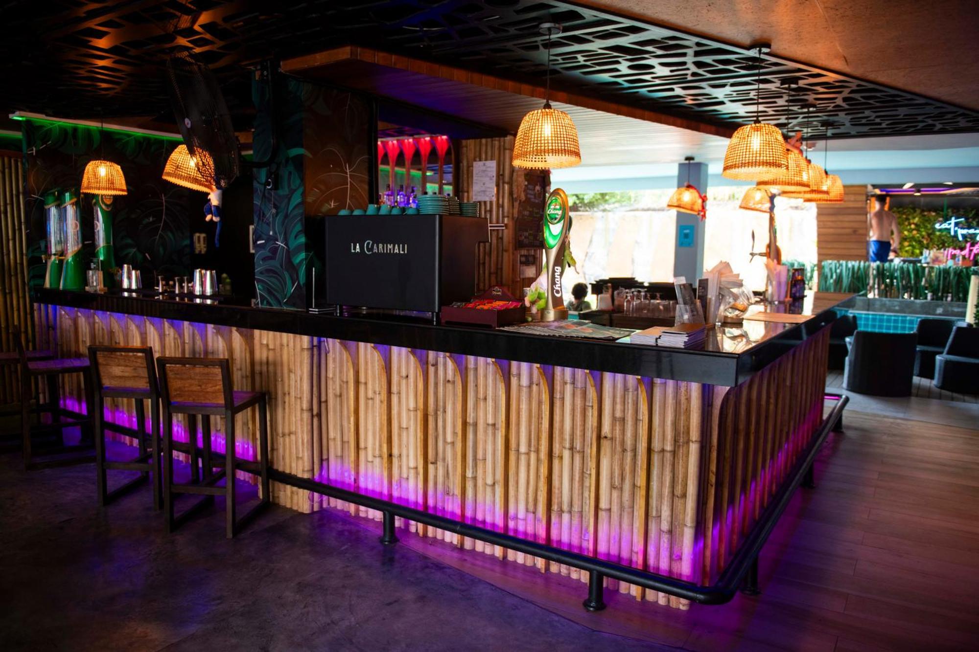 Mad Monkey Phuket Hostel Patong Exterior photo