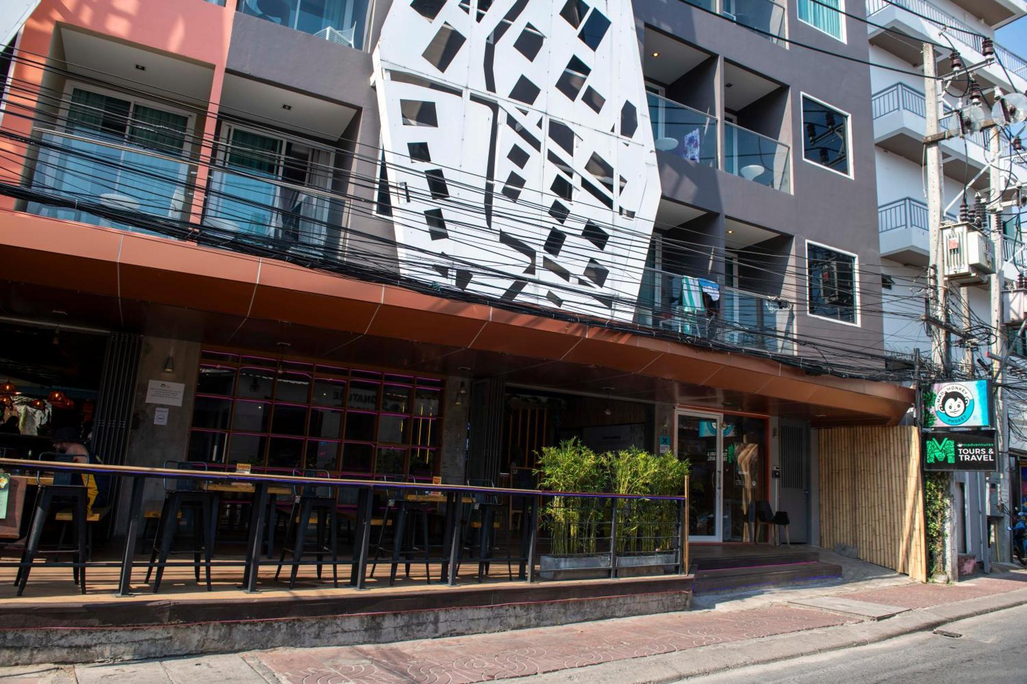 Mad Monkey Phuket Hostel Patong Exterior photo