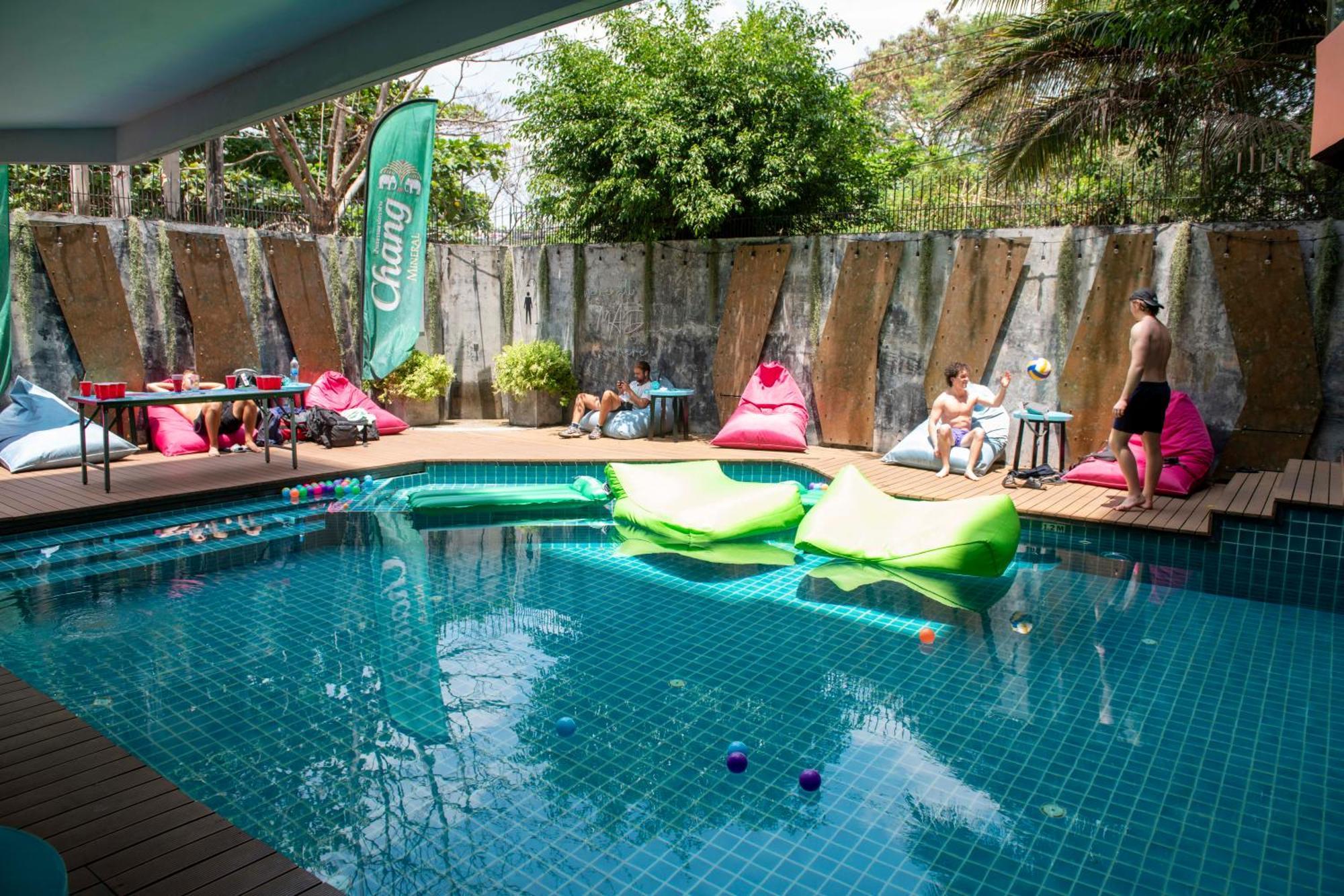 Mad Monkey Phuket Hostel Patong Exterior photo