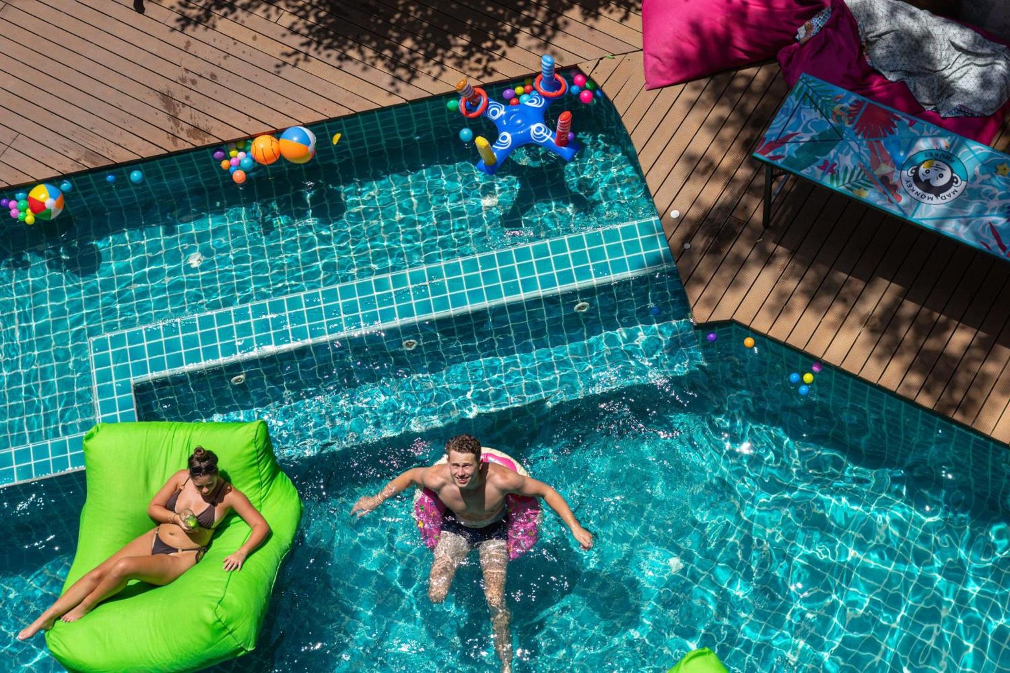 Mad Monkey Phuket Hostel Patong Exterior photo